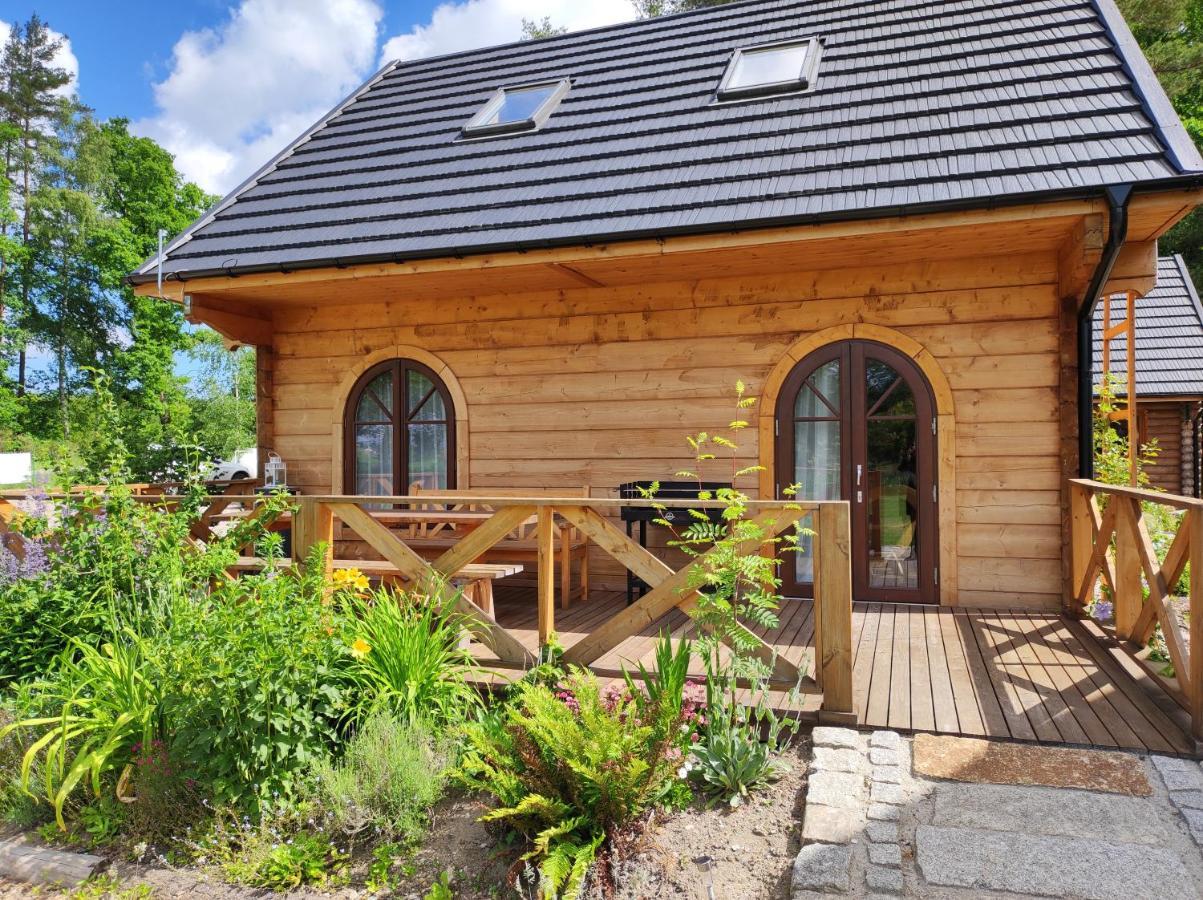 Woodorf-Drewnem: Riverside Log Cabins with Outdoor Activities Ustka Exterior photo